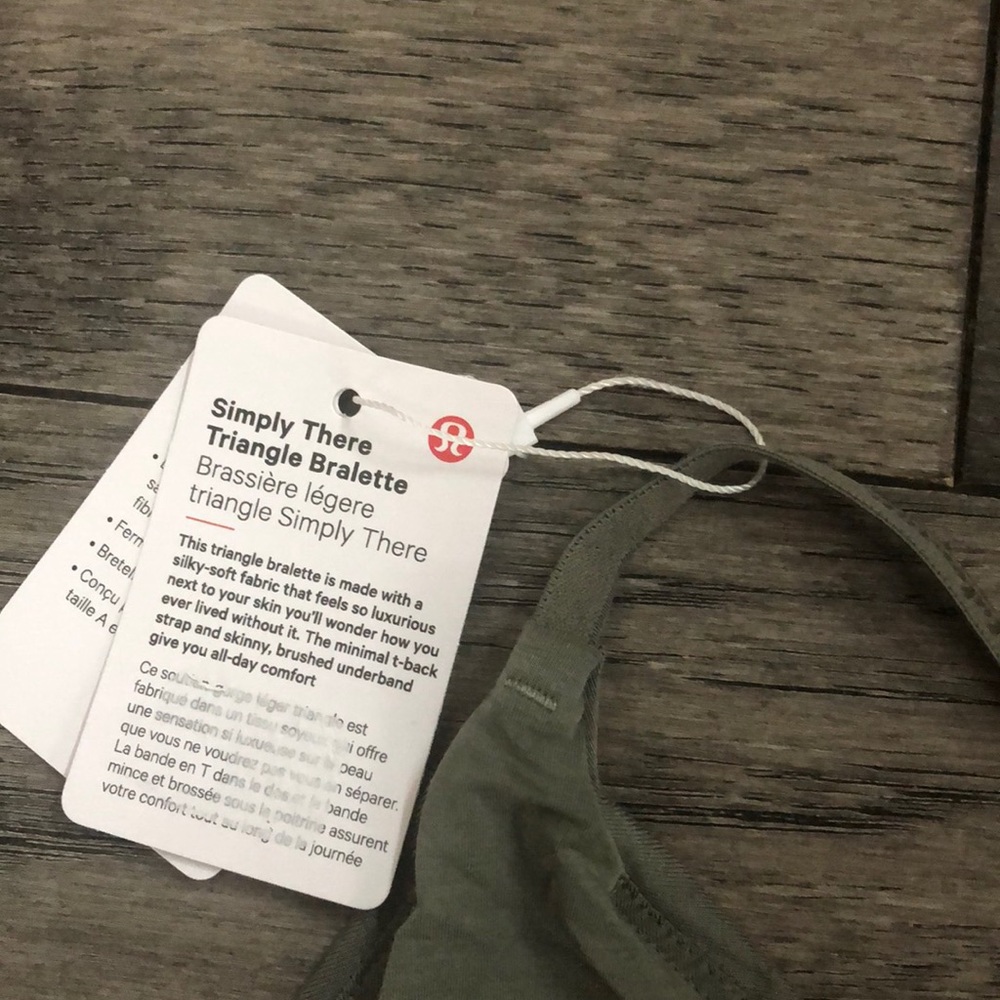 Lululemon Simply There Triangle woman’s Bralette - Picture 4 of 9